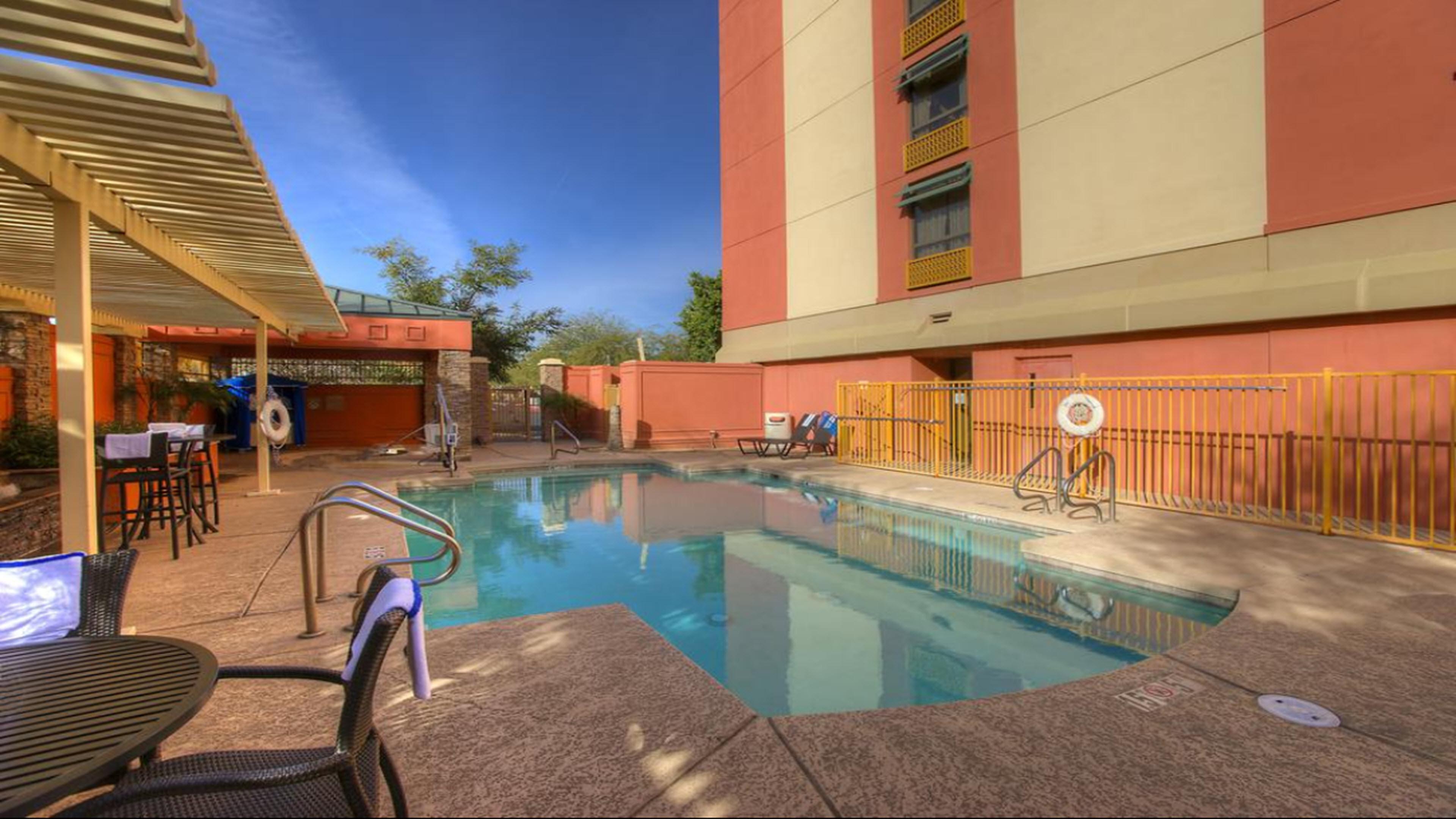 Holiday Inn Express Hotel & Suites Tempe By Ihg Экстерьер фото